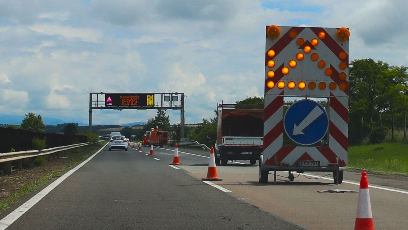 KISALFOLD Több helyen terelik a forgalmat az M1 esen a dugó akár 5