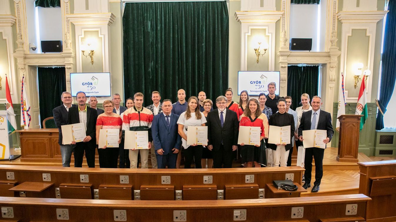 Tokió győri hőseit köszöntötték a Városházán – képriport