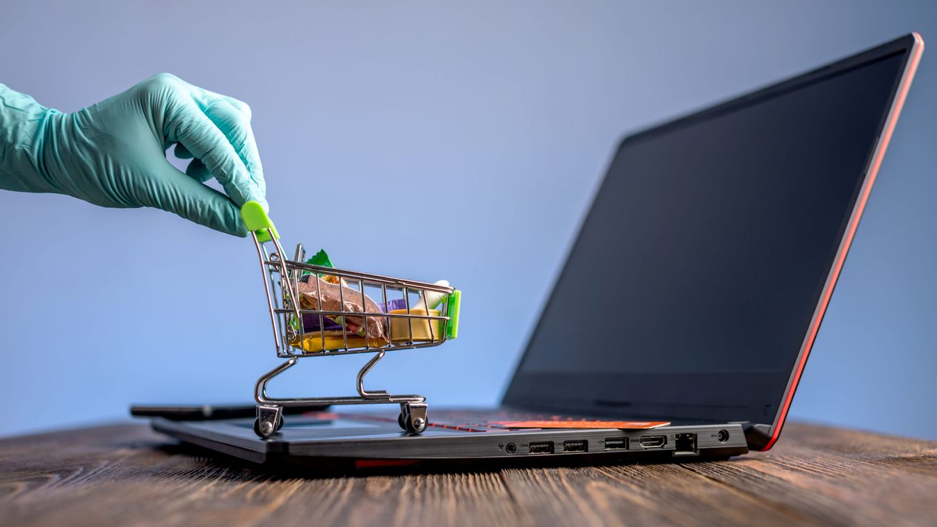 A webáruházak előtt egyre szélesebb a hazai pálya
