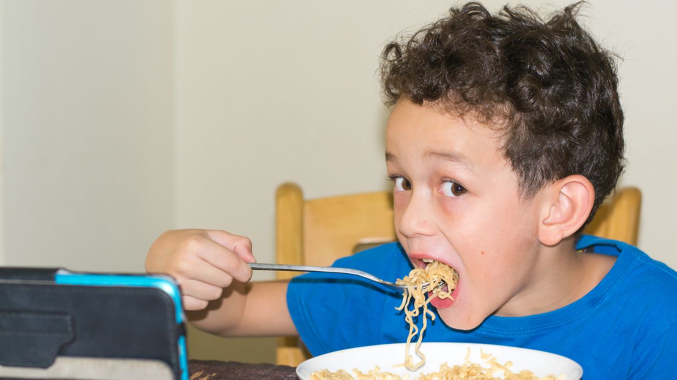 Minden vendéglátós rémálma: egy tál spagetti okozta a 7 éves kisfiú halálát