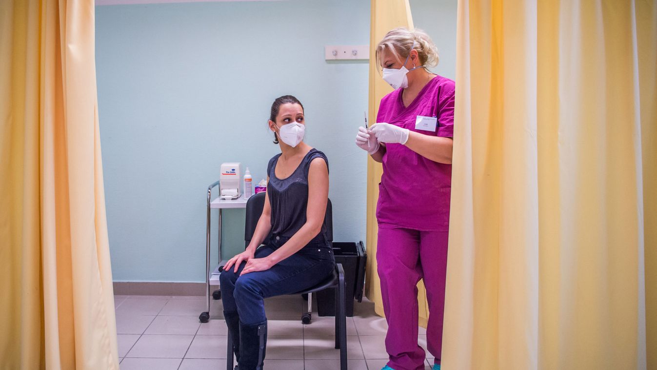A Pfizer-BioNTech vakcinája a második oltás után 95 százalékos védettséget nyújt