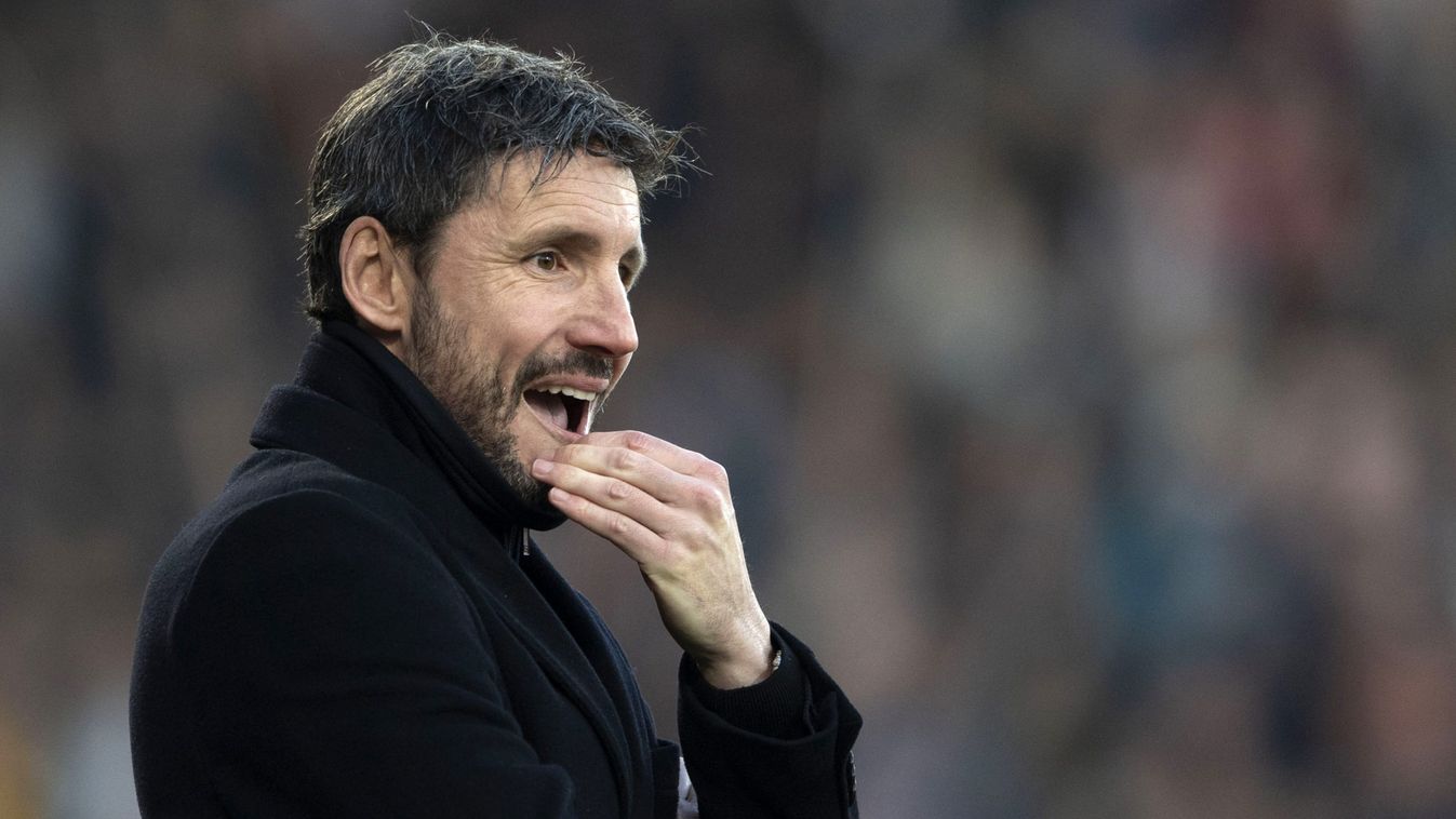 Van Bommel elárulta, mely csapatot tartja legesélyesebbnek a BL-győzelemre
