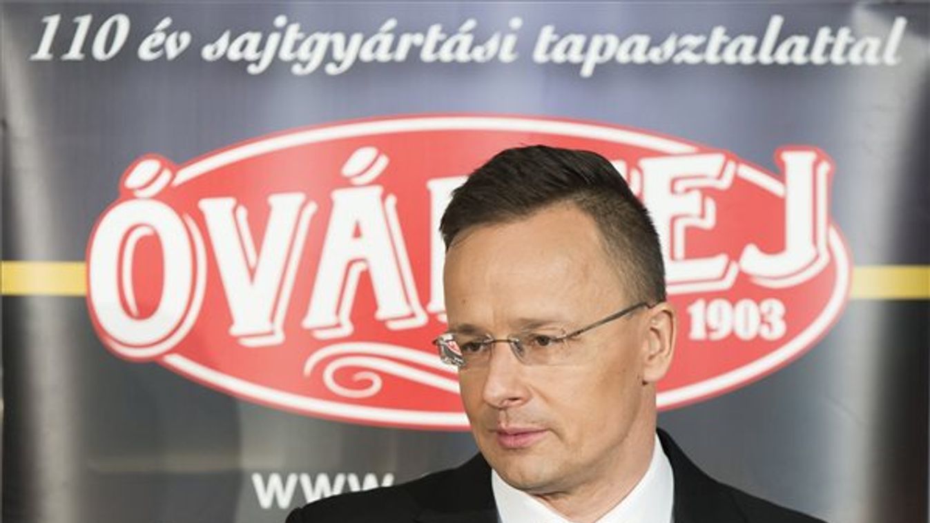 Szijjártó Mosonmagyaróváron: 294 millió forint támogatást kap az Óvártej