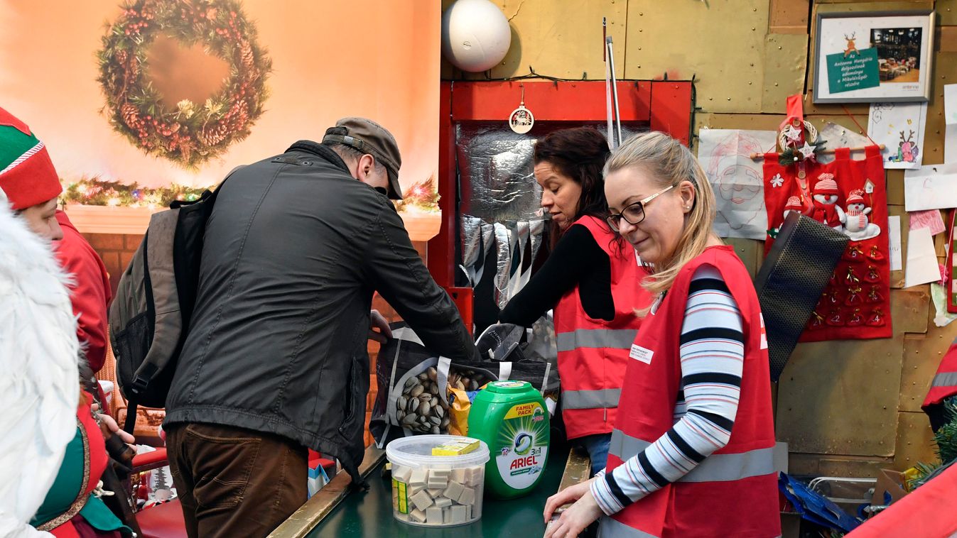 Idén áruházi gyűjtőpontokon várja az adományokat a Mikulásgyár