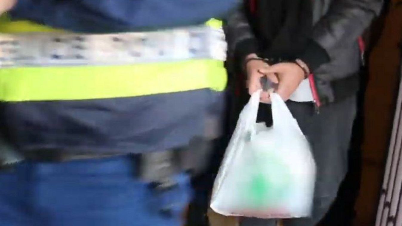 Fizetett volna a 19 éves Fejér megyei fiatal, hogy öljék meg a szüleit
