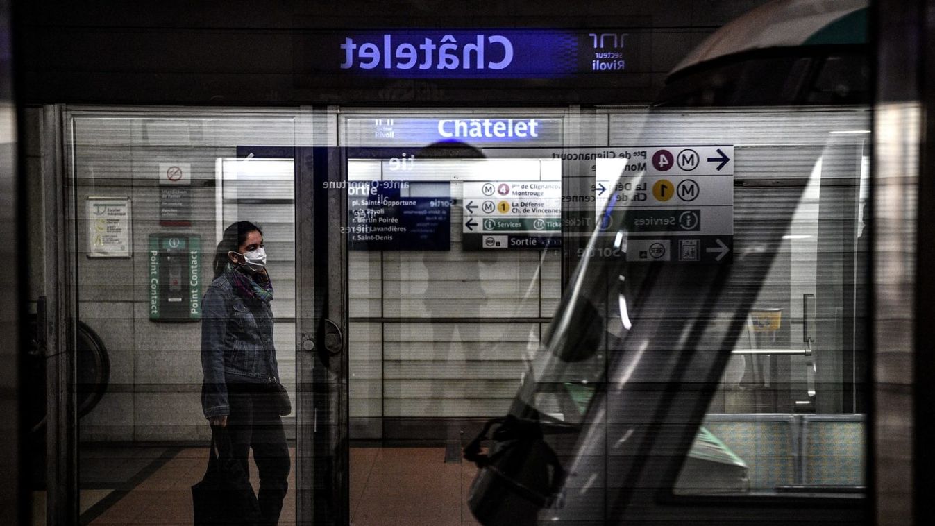 A párizsi metróban intelligens kamerákkal ellenőrzik a maszkviselést