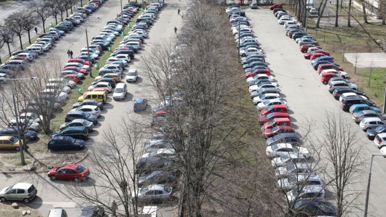 Kezdődik a kórházi parkoló építése Győrben - Ideiglenes helyen állhat meg a Petzbe tartó autós - látványterv