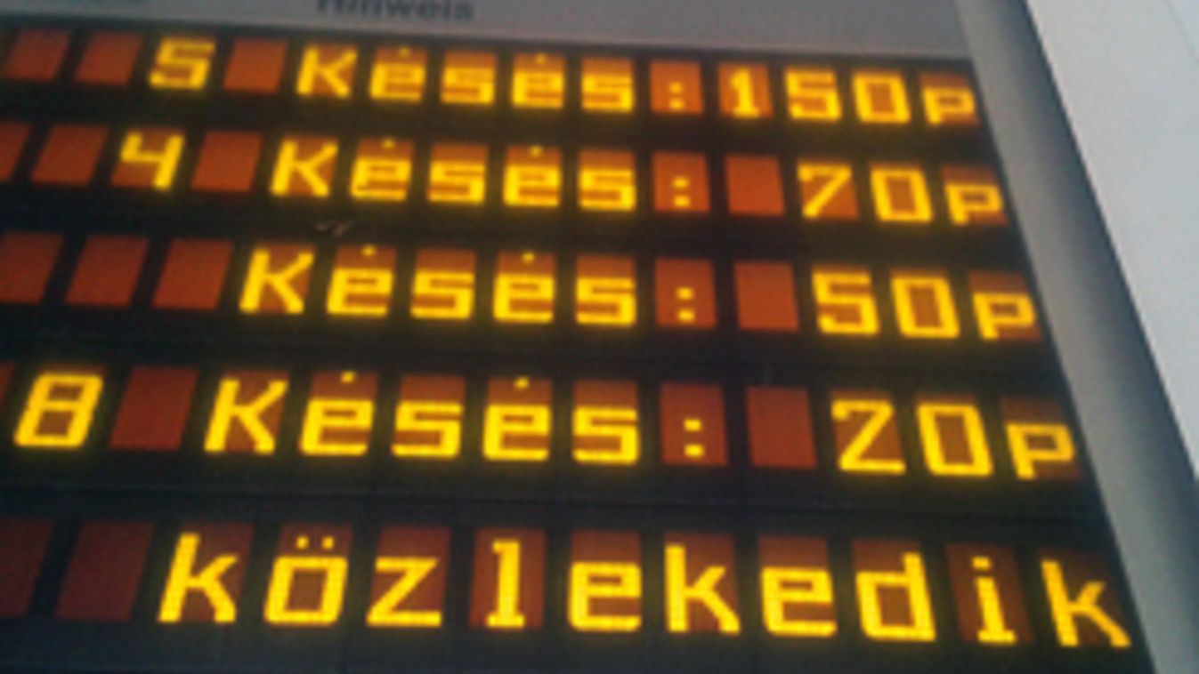 Már nem 30-40 percet, de még mindig késnek a vonatok a Budapest-Győr vonalon