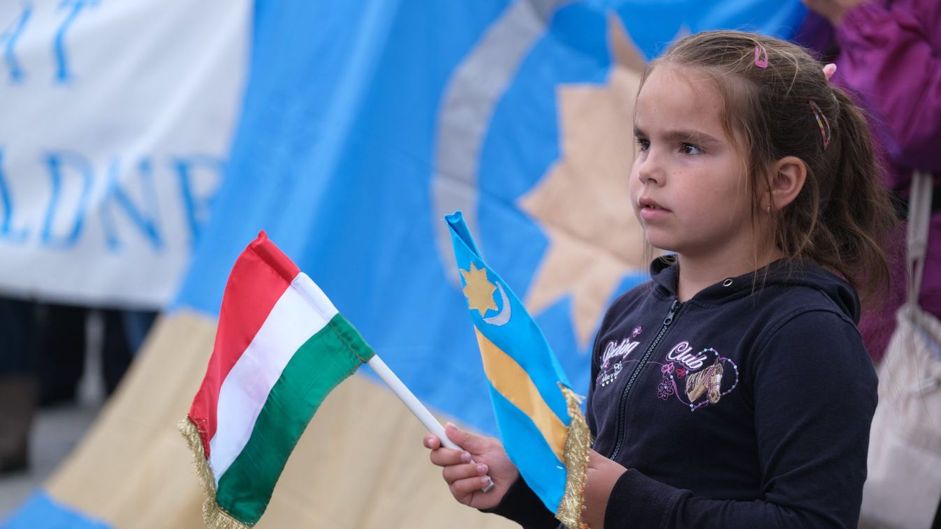 Székely Nemzeti Tanács: naponta tízezer aláírásra van szükség