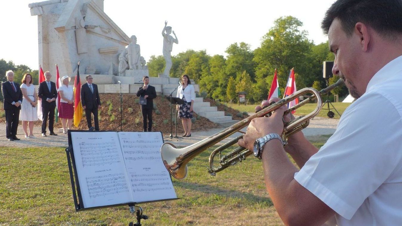 A Páneurópai Piknik 29. évfordulójával és Várszegi Asztrik szentmiséjével ünnepel Sopron - fotók