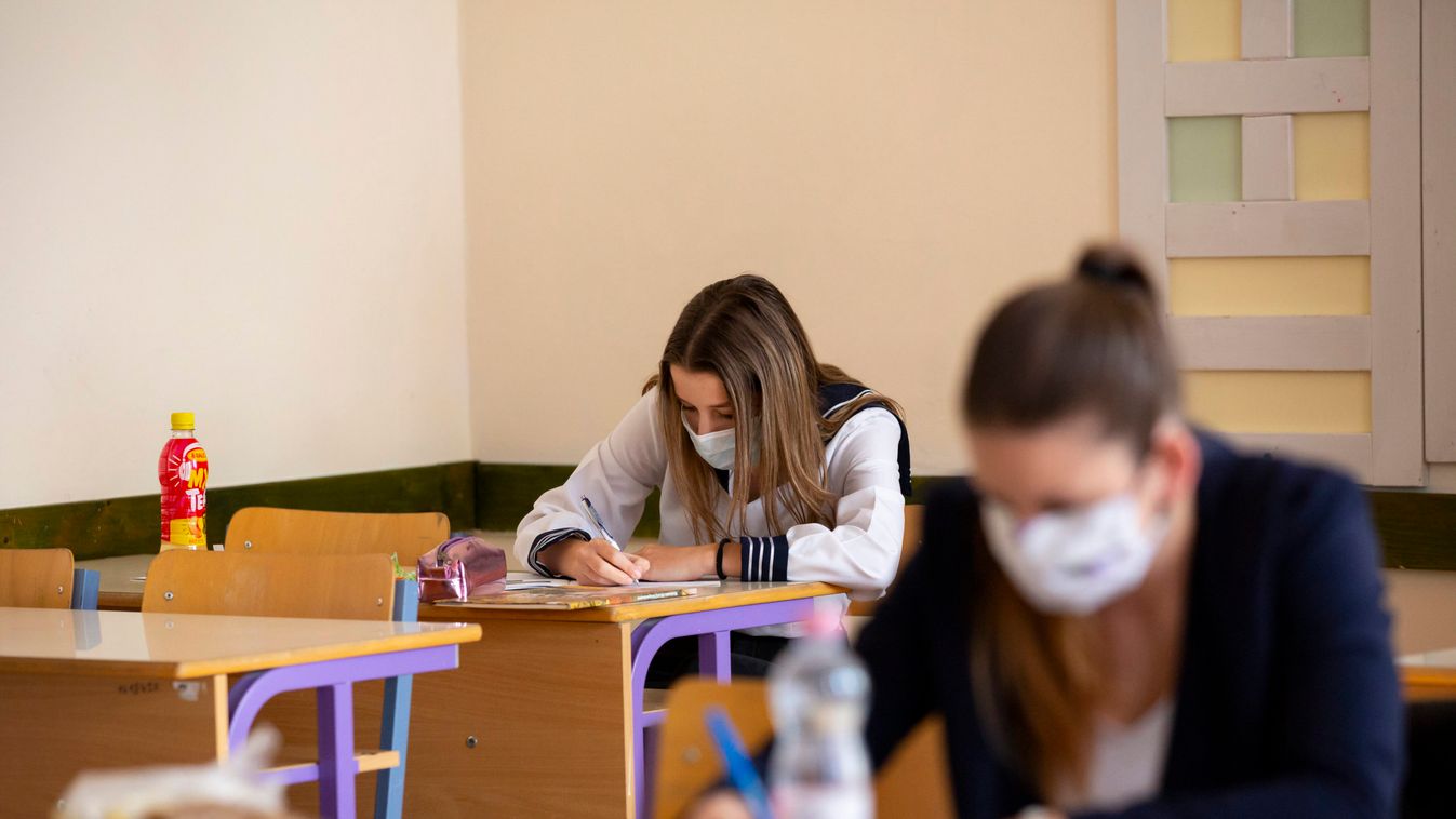 A Kádár-korról, Mátyás királyról és a kereszténységről is kérdezték a vizsgázókat