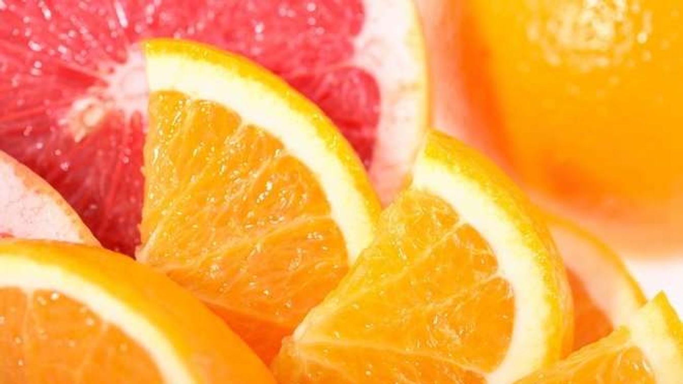 Komoly veszélyt rejteget a grapefruit és a narancslé