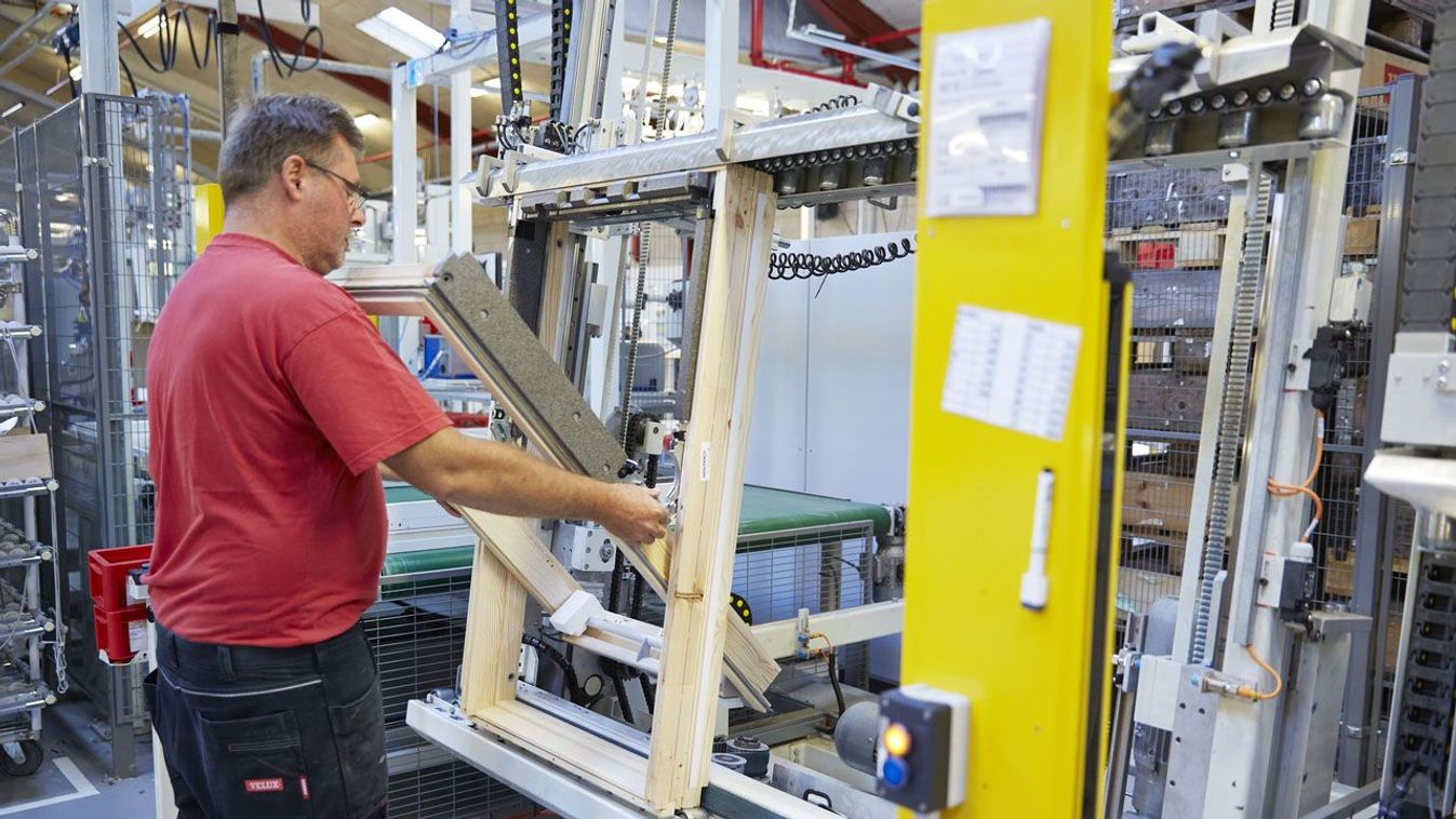 Visszaáll az ötnapos munkahét a VELUX-nál