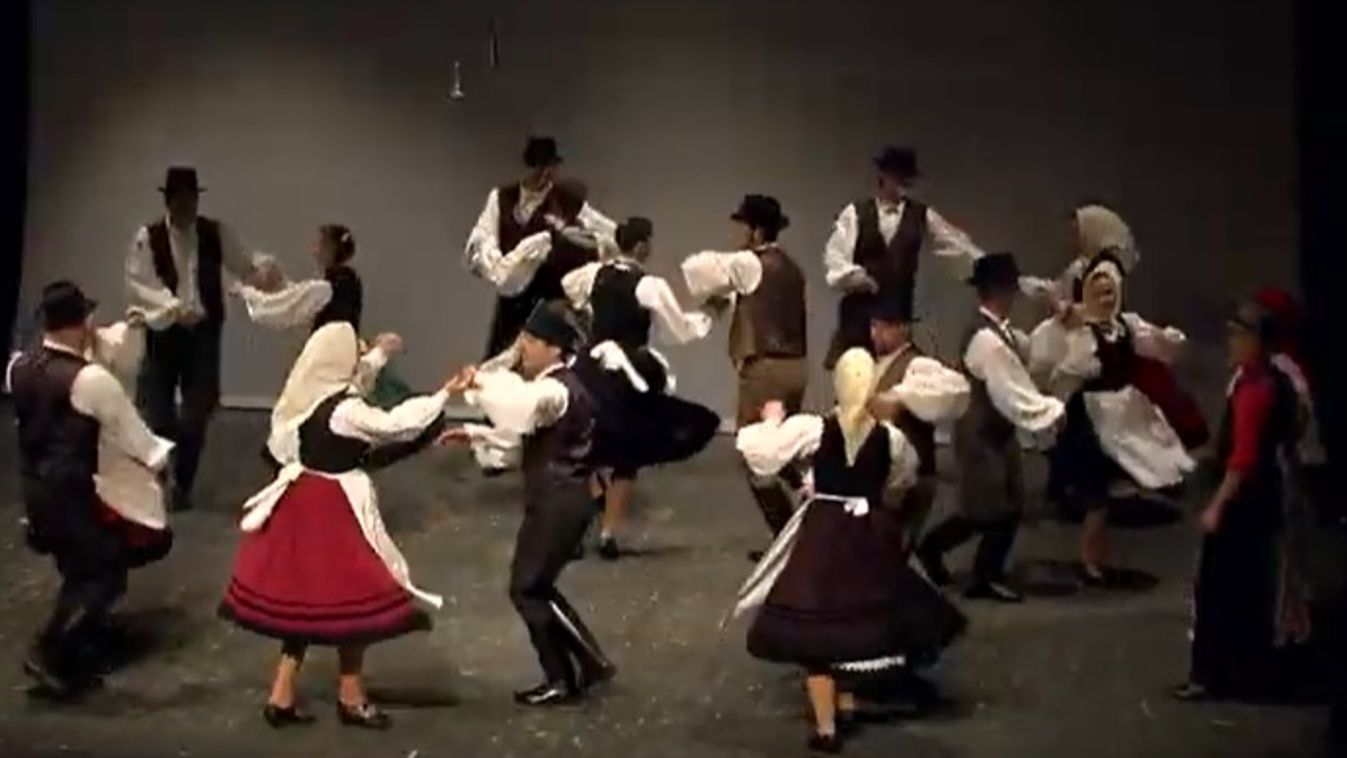 Hatvanöt éves a Csallóközi Táncegyüttes (videó)