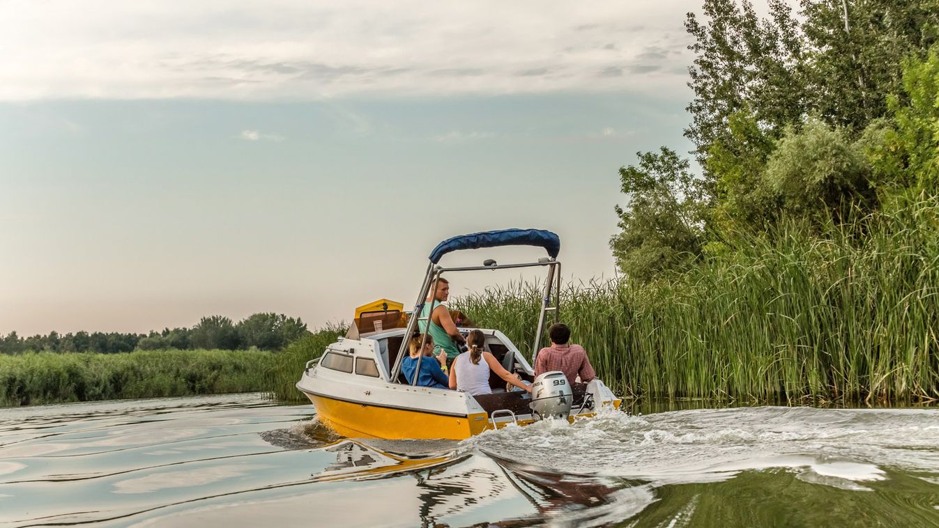 Megnyitották a turisztikai szezont a Tisza-tónál