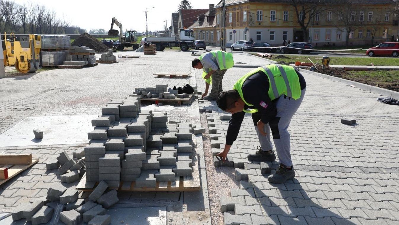 Harminckét parkoló épül Győrben