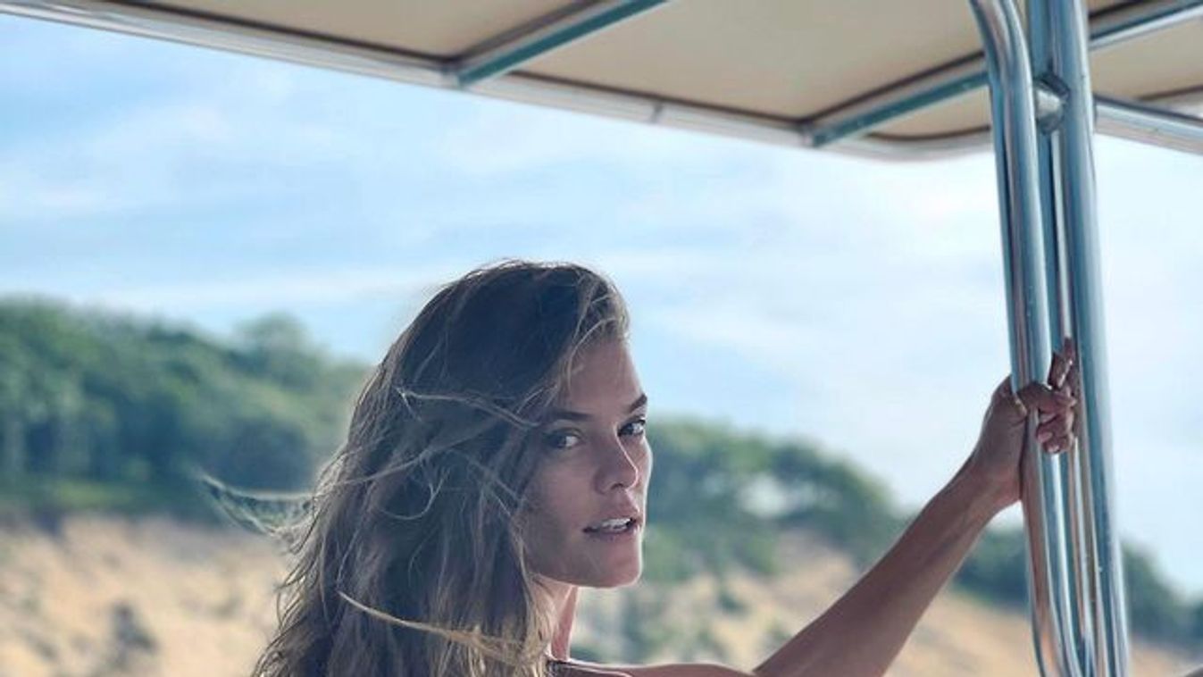 Teljesen meztelenül mutatta meg magát Leonardo DiCaprio szexi exe