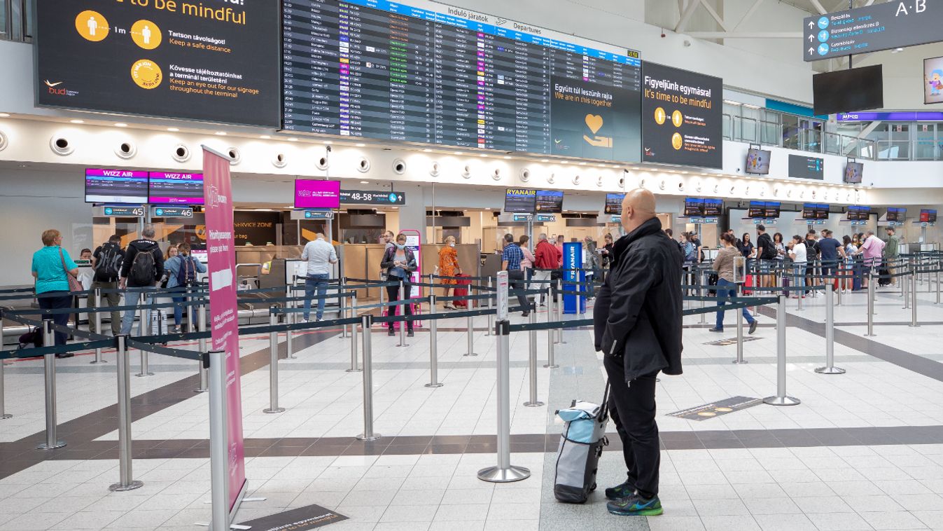 Hamis védettségi igazolvánnyal bukott le egy győri férfi a budapesti repülőtéren