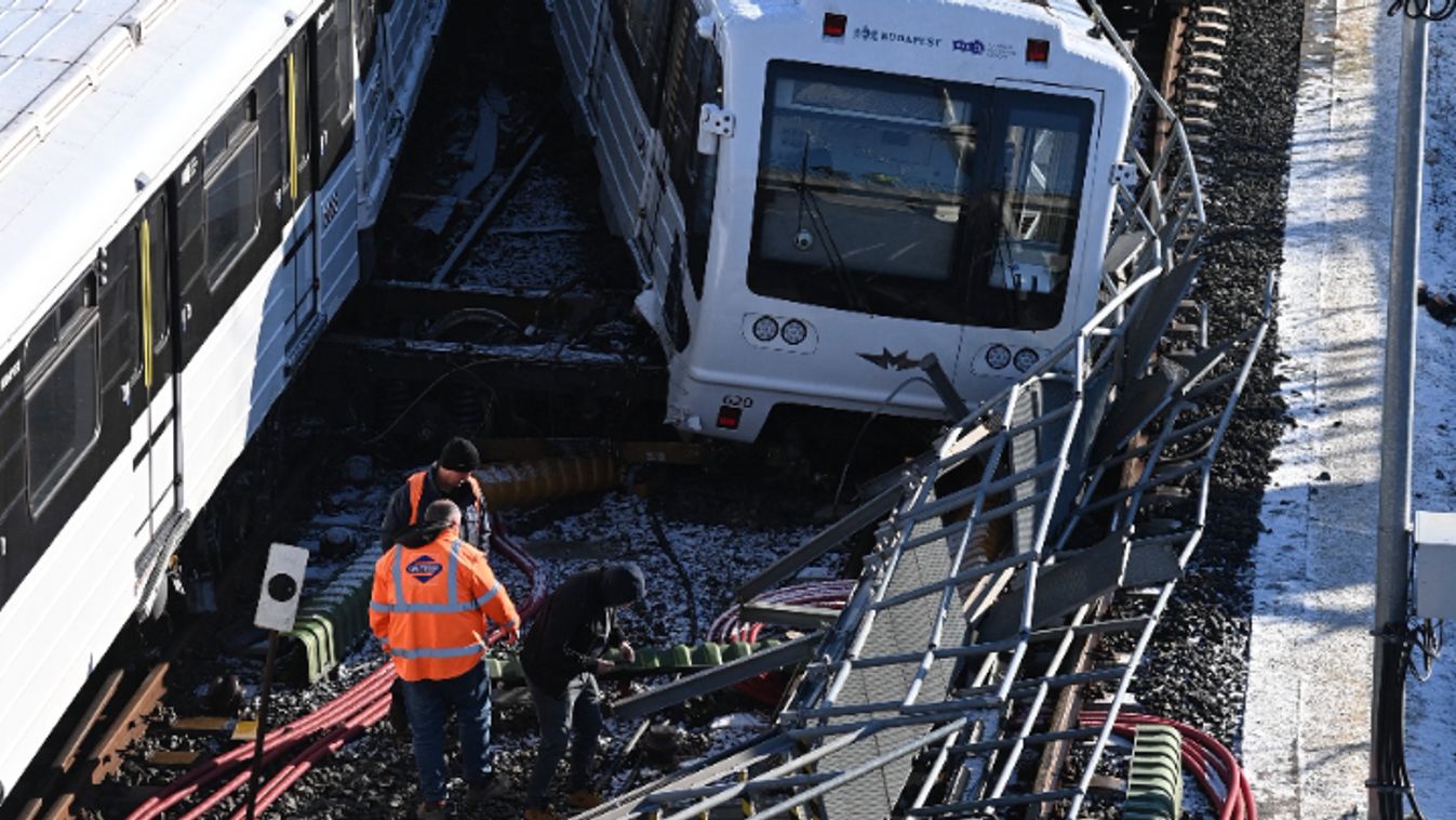 Hátborzongató fotók! Összeütközött két metrószerelvény a fővárosban