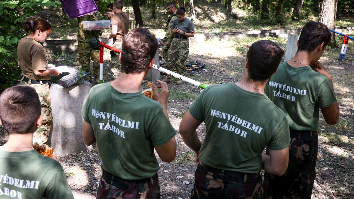 Péntektől lehet jelentkezni a honvédelmi táborokba (videó)