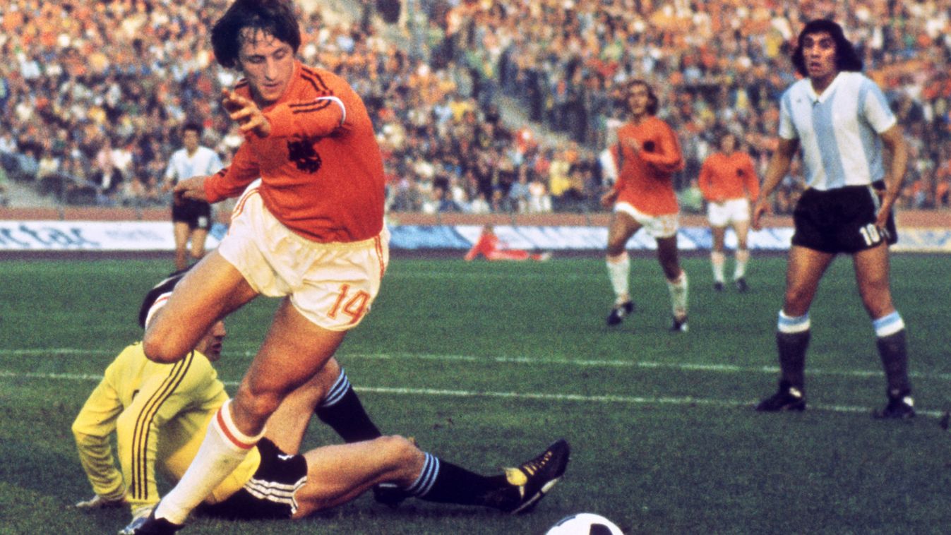 75 éve született Johan Cruyff, az Ajax legendája (videó)