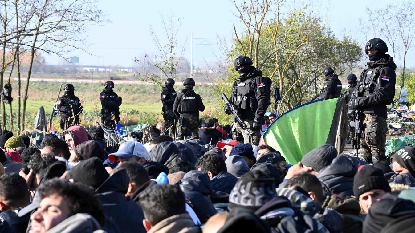 Felfegyverkezett, bódult migránsok tartják rettegésben a határmenti falvakat (videó)