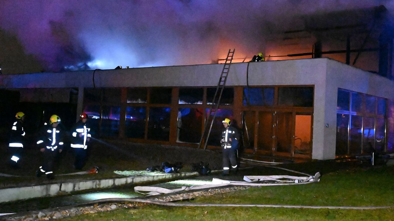 Hatalmas tűz volt a népszerű budapesti uszodában (videó)