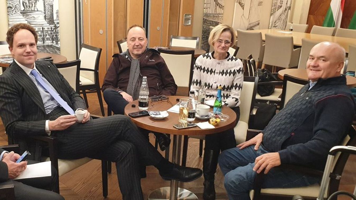 Elindult a magyar delegáció Stockholmba