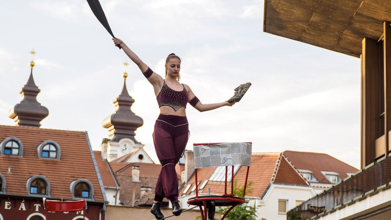 Hat ország nyolc előadás - I. Duna Nemzetközi Színházi Fesztivál Győrben - galéria, videó
