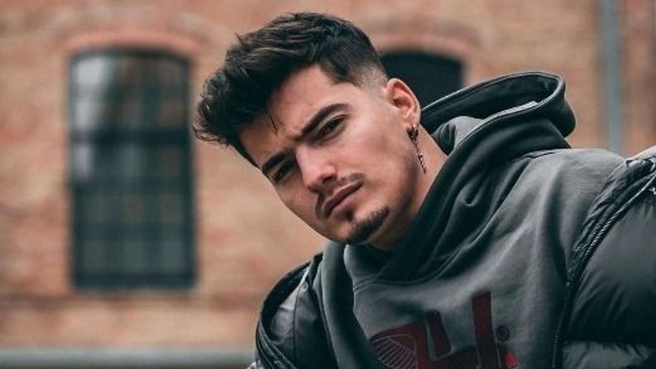 Baleset érte Marics Petit, tolószékbe került
