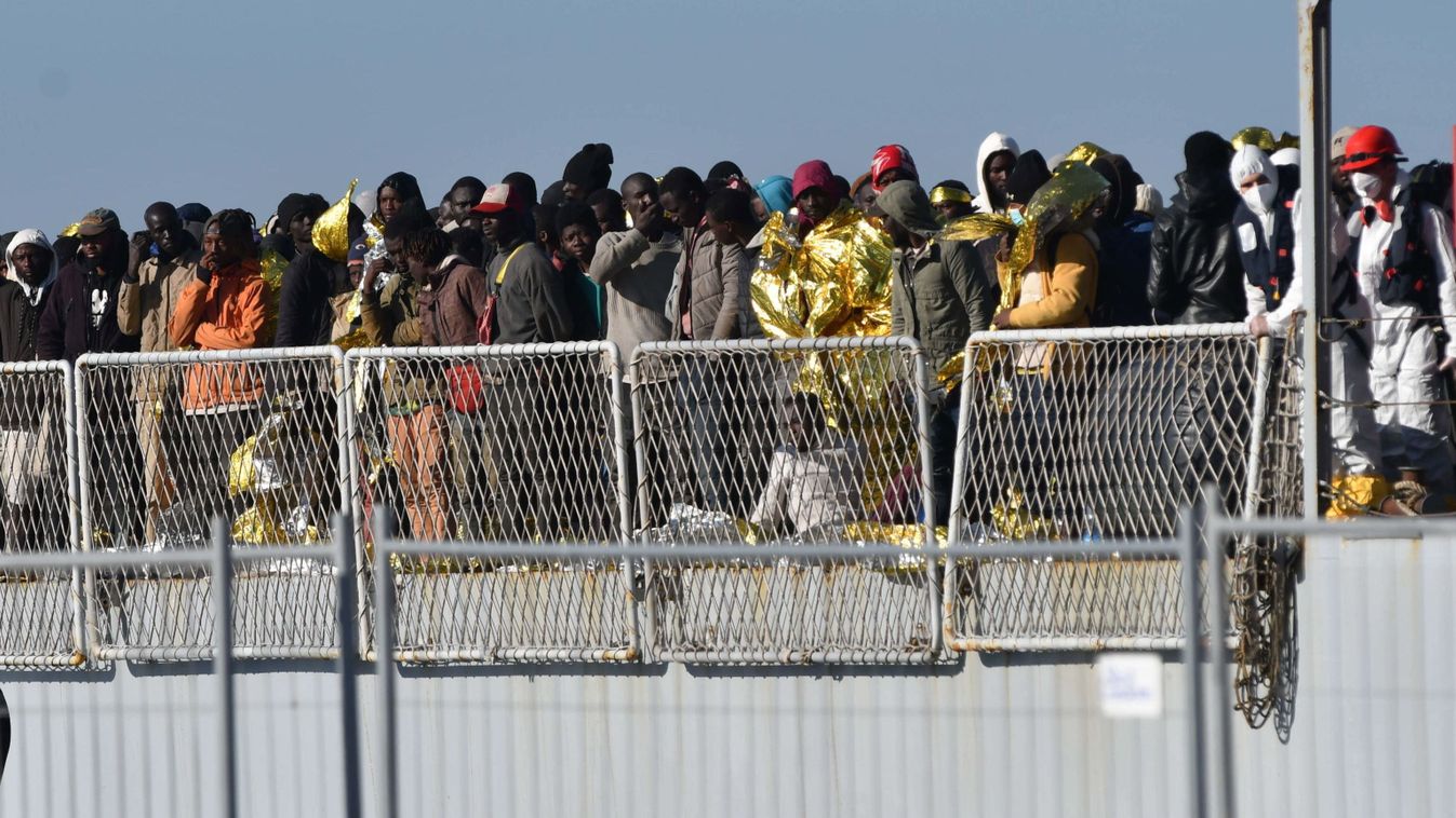 Megszavazták: az EU bevezetné a migránsok kötelező szétosztását a tagállamok között