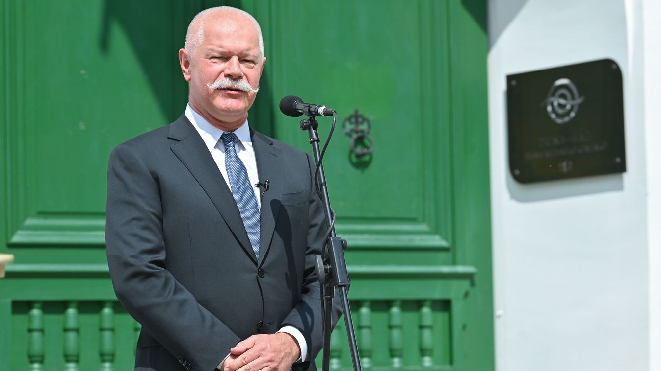 Csák János: ha ápoljuk kultúránkat, megőrizzük identitásunkat, cselekvőképesek leszünk