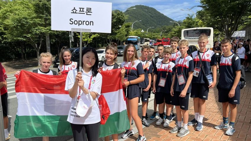 KISALFOLD – Hazatértek a világjátékokról Sopron ifjú sportolói