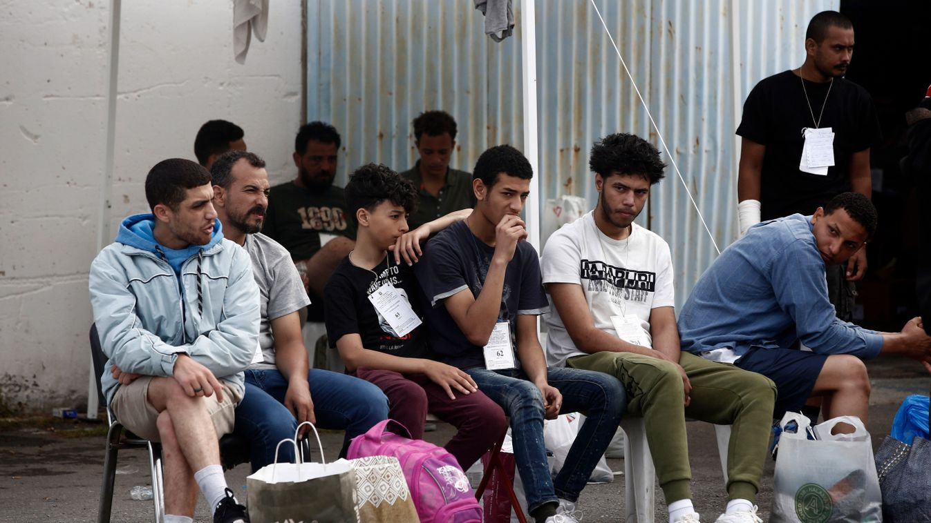 Az európai tervek szerint városméretű migránsgettókat kellene felhúzni a magyar határon