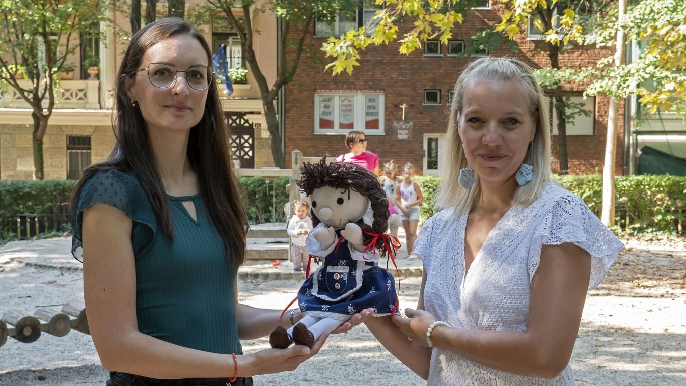 Két fiatal soproni édesanya vállalkozása: Julcsi régi meséi