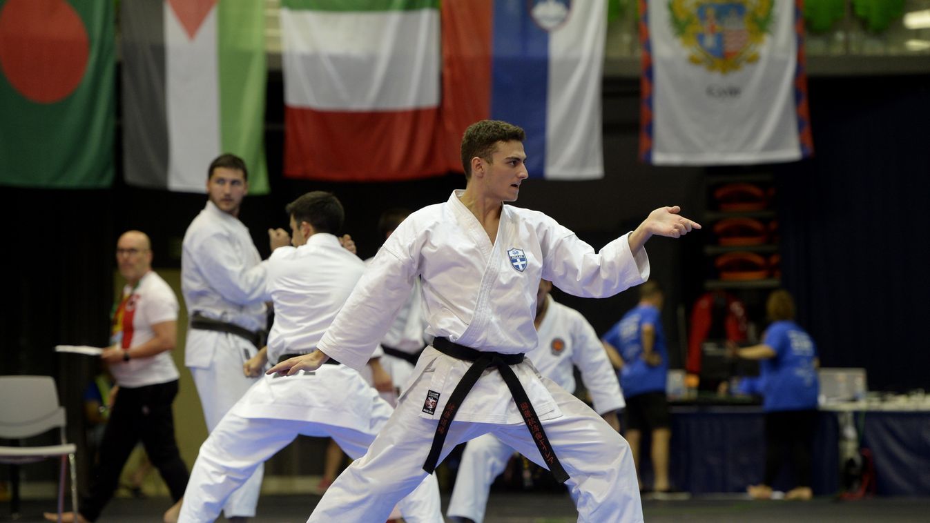 Shotokan karate világbajnokság Győrben - A verseny legfiatalabb versenyzője nyolcéves, a legidősebb pedig nyolcvanéves