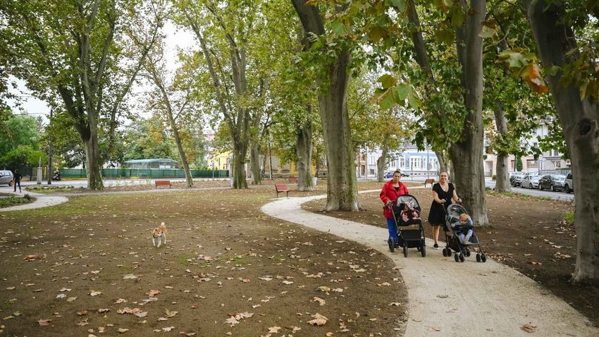 KISALFOLD – Elkészültek a közparkok – A soproni Paprét, Szélmalom tér és Washington park szépült meg