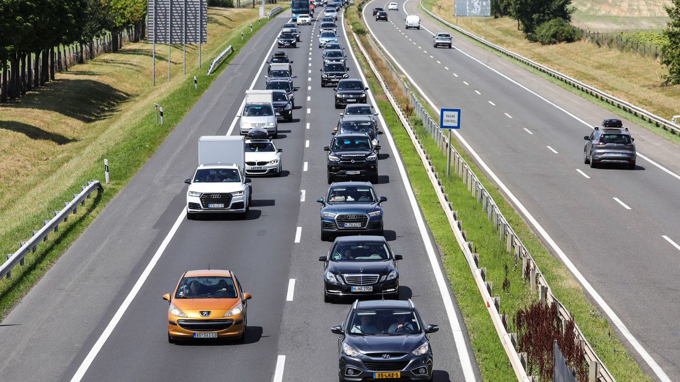 Elhalasztották a felsővezeték javítását az M1-es autópályán