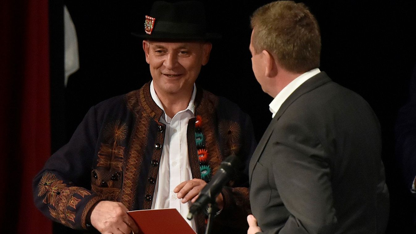 Fél élete az Óvári Gazdász Néptáncegyüttes - Dr. Mrekva Tiborral beszélgettünk