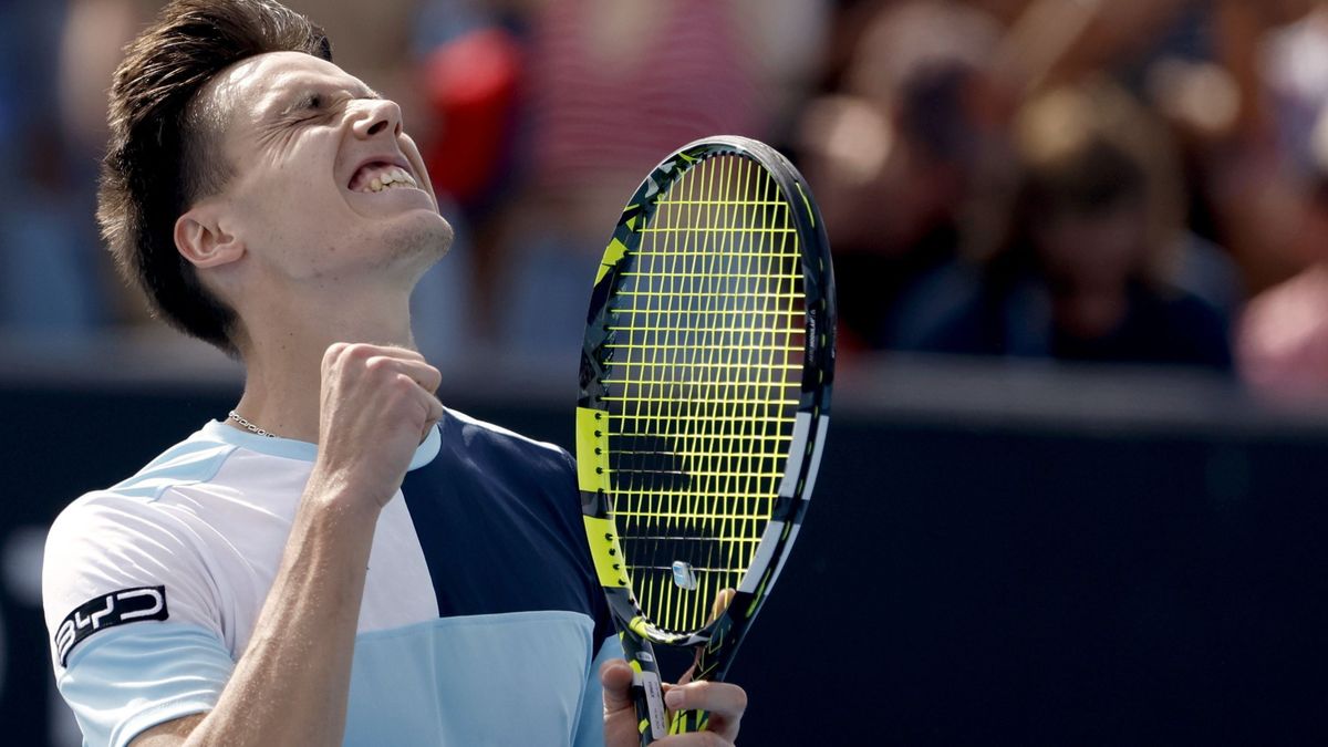 Australian Open – Marozsánék továbbjutottak, Babosék meccsét elhalasztották