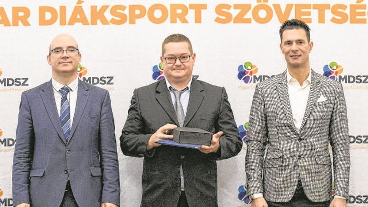 Kovács Barna, Komárom-Esztergom legeredményesebb testnevelője osztozna a díjon