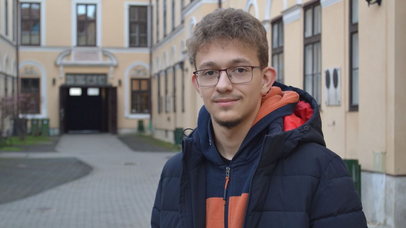 Nem hétköznapi történet - Az autókhoz értő licista megmentette a kocsit és a helyzetet is Sopronban