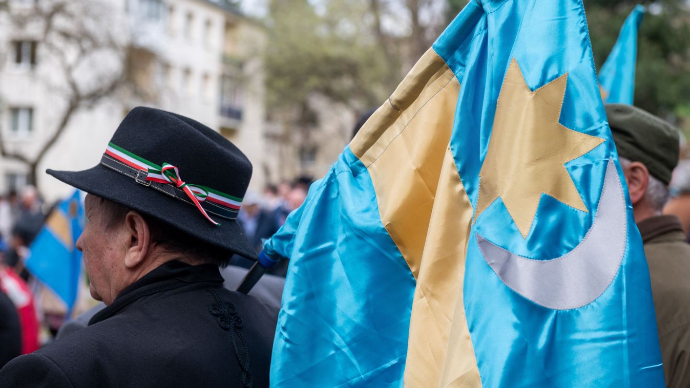 Tőkés László: az erdélyi magyarok számára létkérdés az autonómia