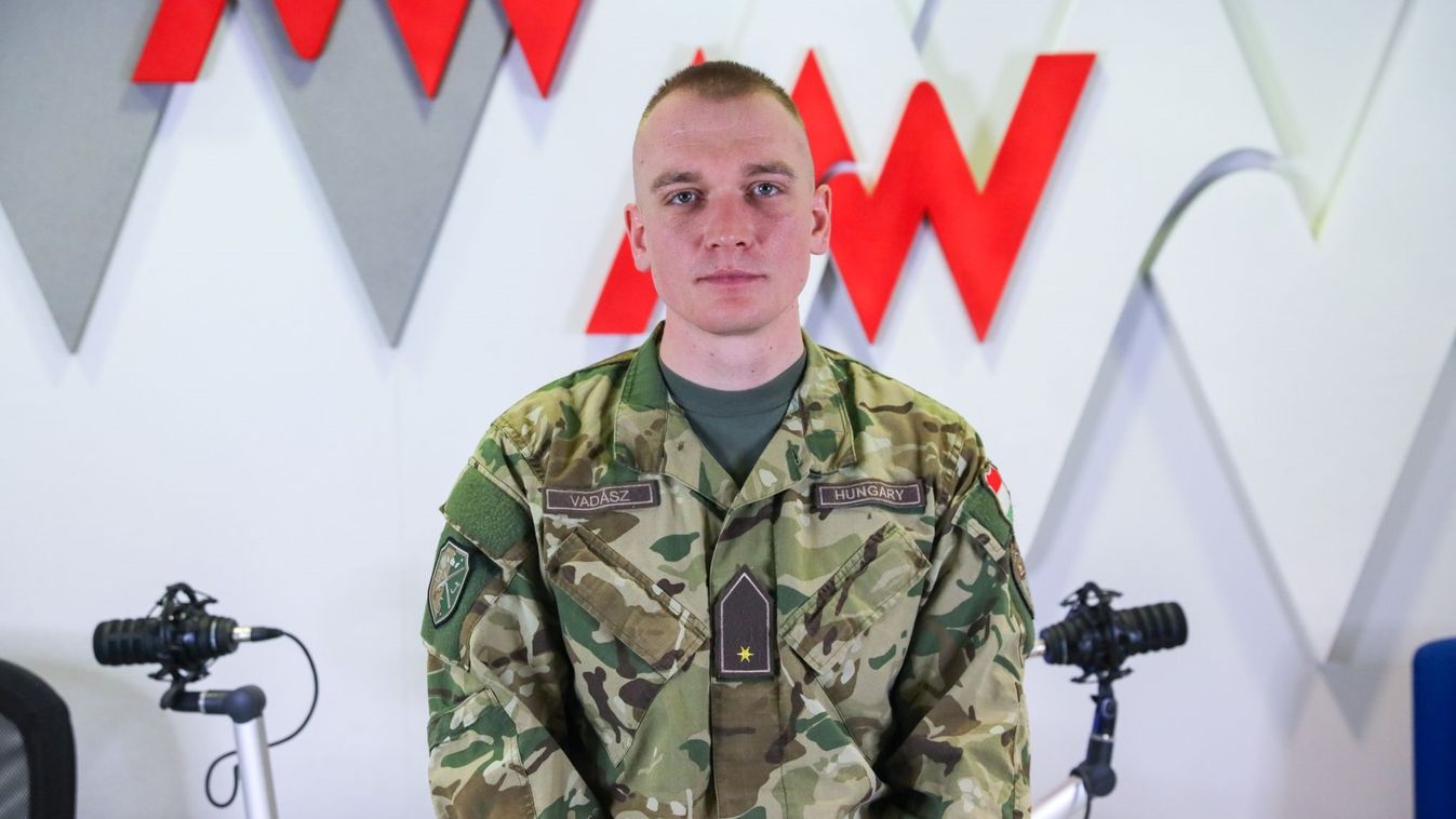 A győrsági Vadász Richárd a tizedik magyar, akit a Sandhurst Királyi Katonai Akadémián avattak