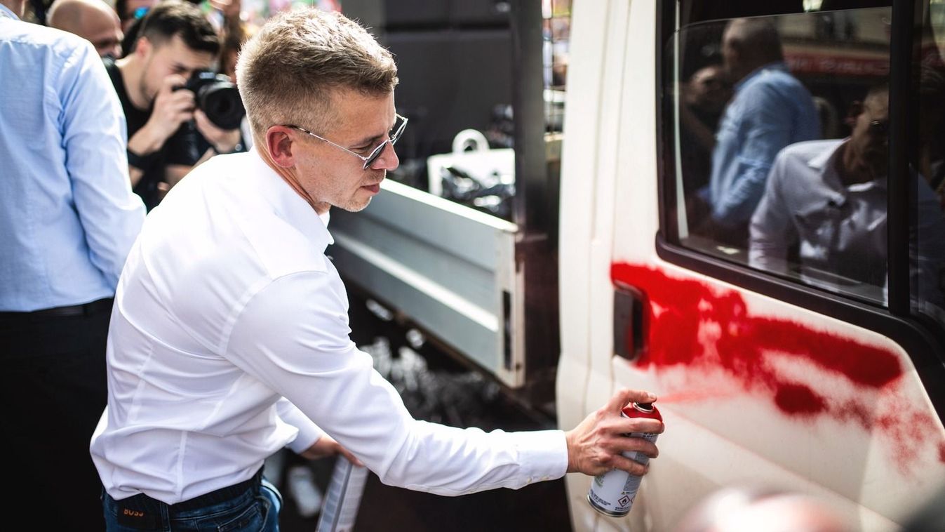 Menczer Tamás szerint lenézés, gőg, önimádat jellemzi Magyar Pétert