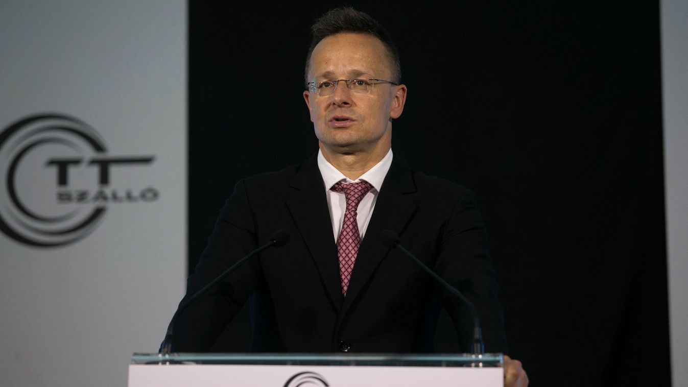 Szijjártó Péter: a kormány célja a jelenleg 75 százalékos foglalkoztatási ráta 85 százalékra emelése