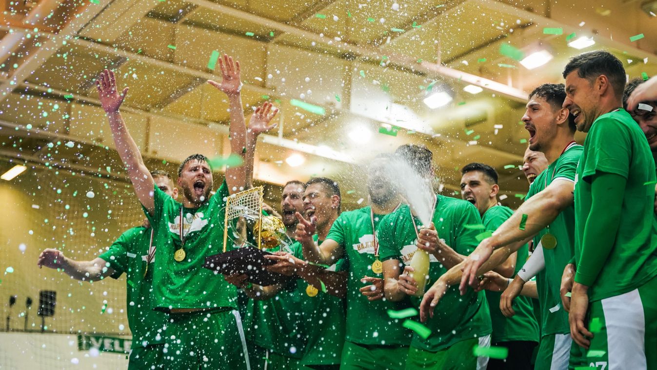 Szünet után gála, aranyérem-átadás és pezsgőzés Győrben – galéria