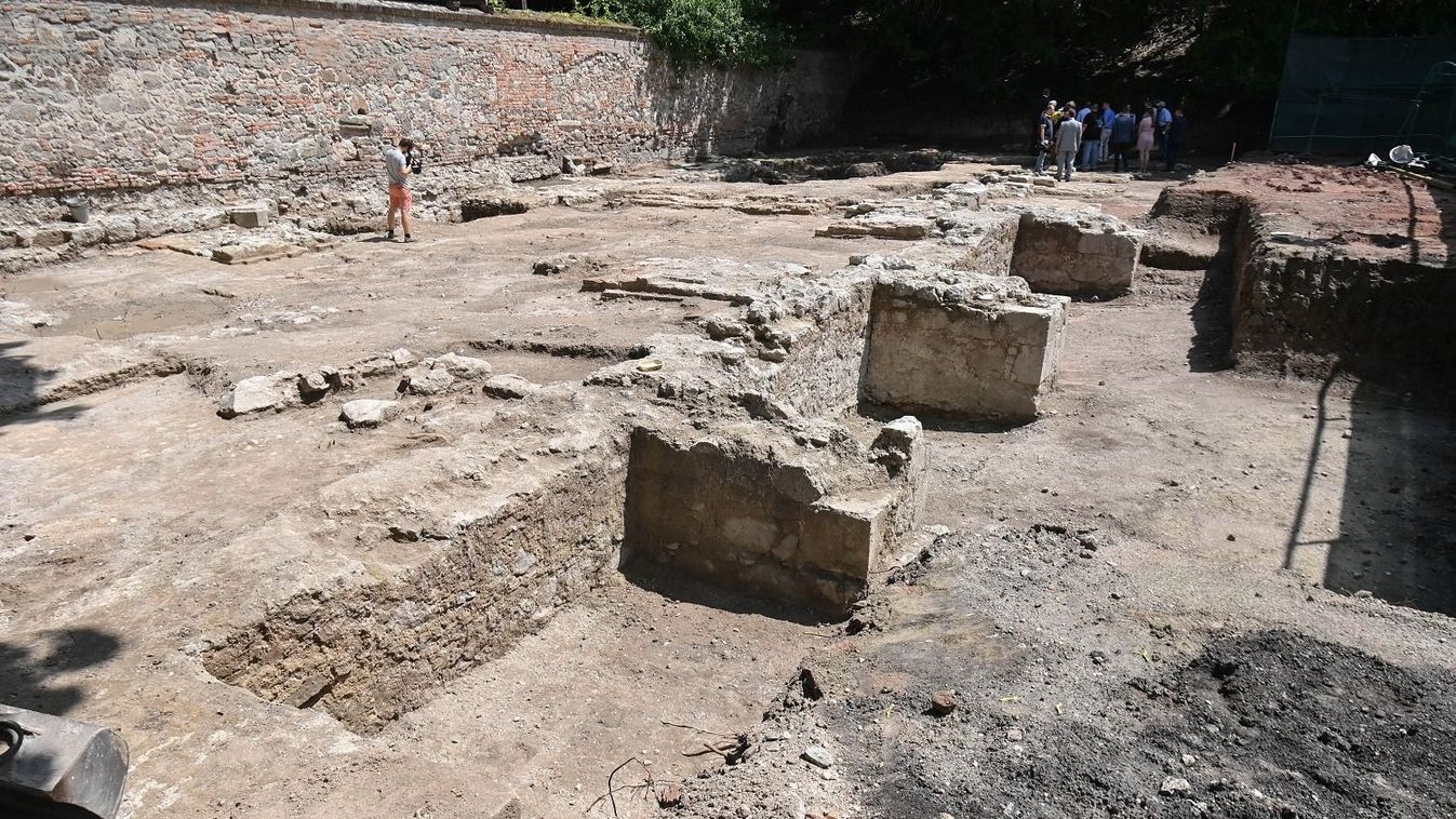 Bemutatták a legújabb, régészeti szenzációnak számító leletcsoportot Visegrádon