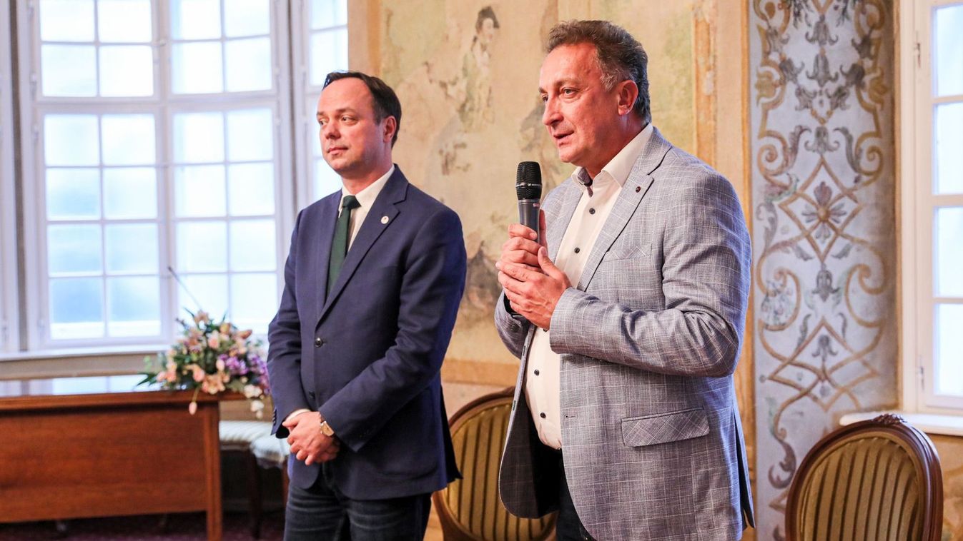 Nagy a választások tétje - Nyitrai Zsolt, miniszterelnöki biztos tartott előadást Győrben - fotók