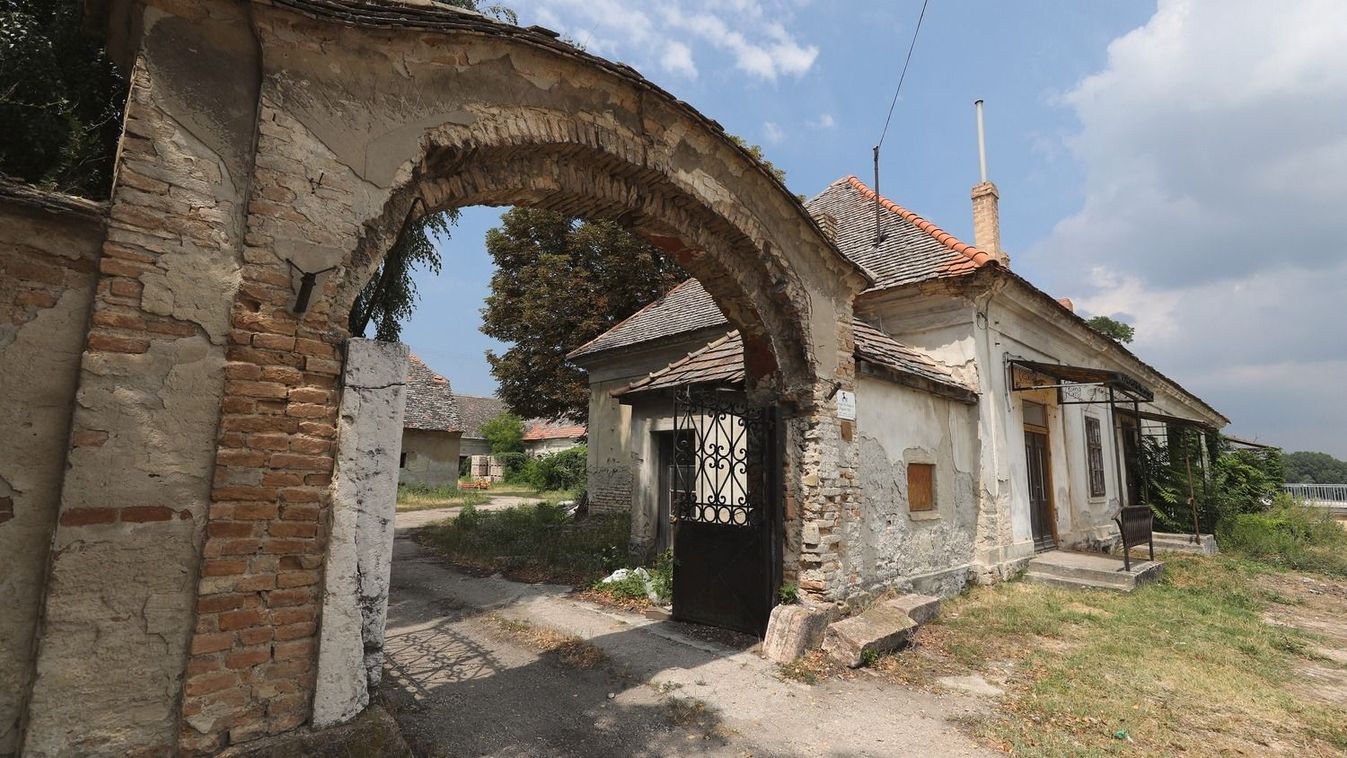 Csak nem tud előrébb jutni a gönyűi Postakocsi Fogadó ügye